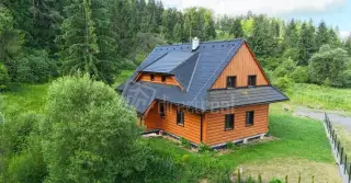 Krásny zrub pri Liptovskej Mare tesne pred dokončením