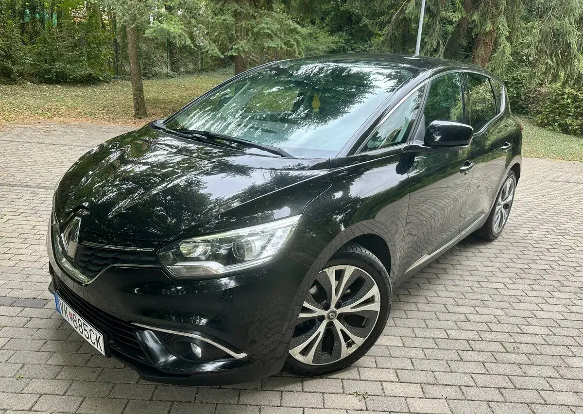 Renault SCÉNIC – 2016, 177 000 km