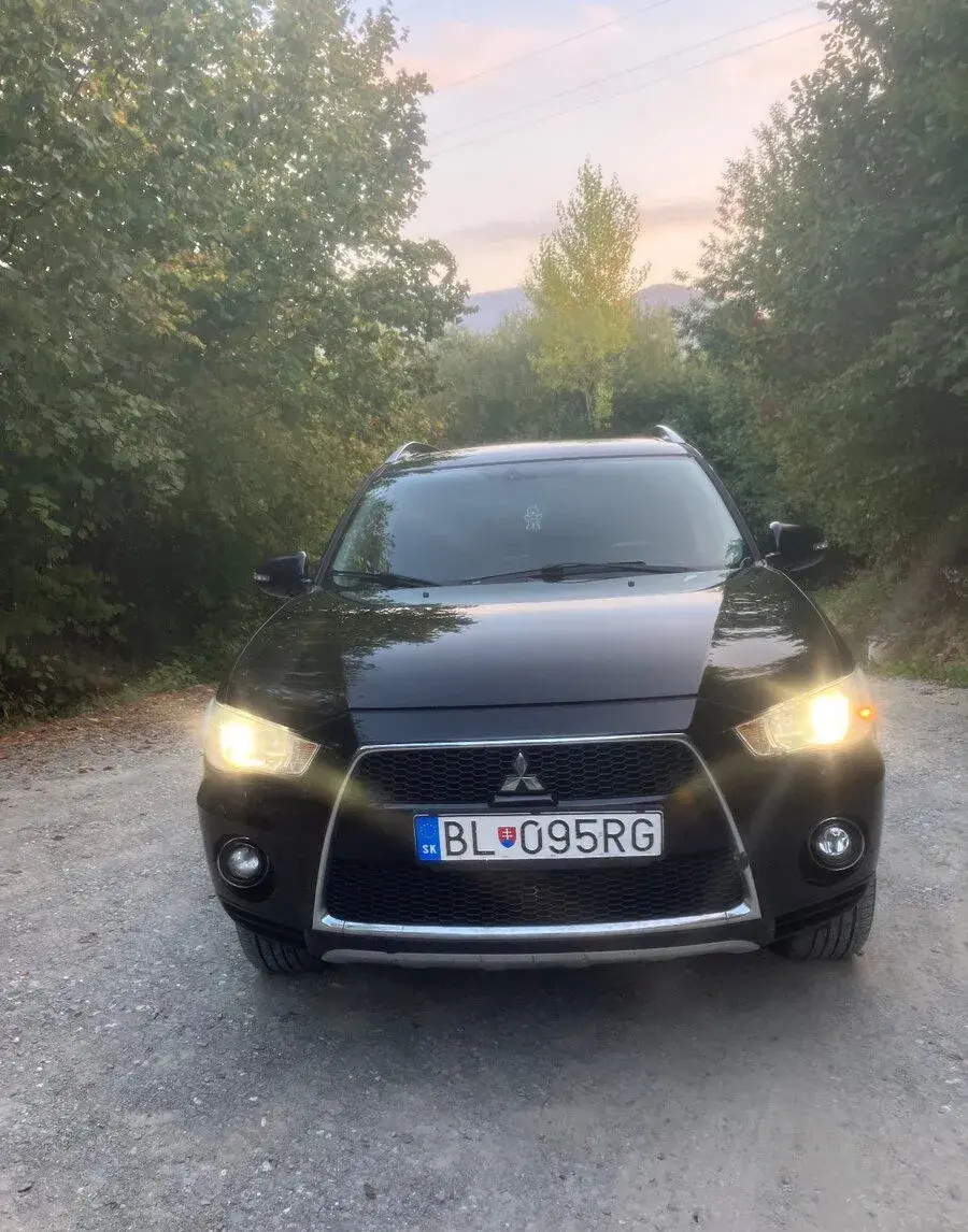 Mitsubushi Outlander