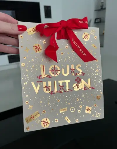 Louis Vuitton darcekova taska
