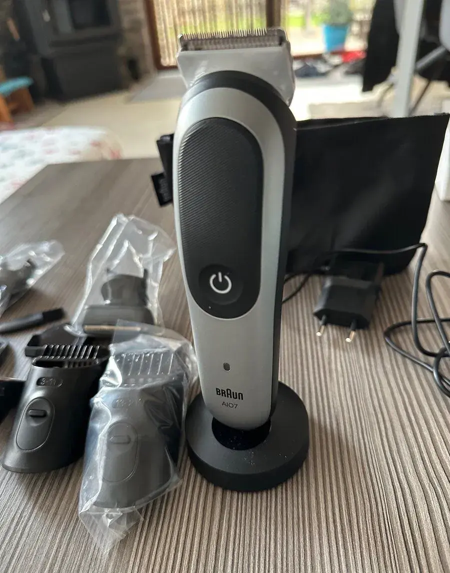 Zastrihavac Braun Series 7 AIO5807
