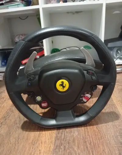 Volant thrustmaster 458 spyder.