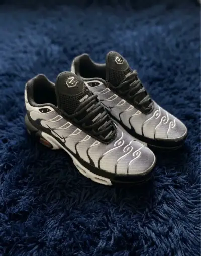 Tenisky Nike Air Max Plus TN - Cierno-sieve