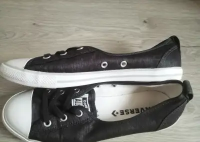 Converse čierne