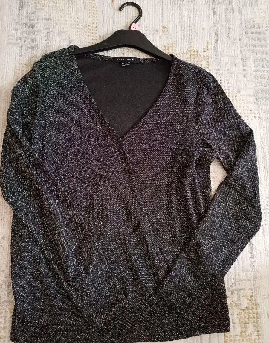 tenký svetrik top čierno-strieborný vel. 38/40
