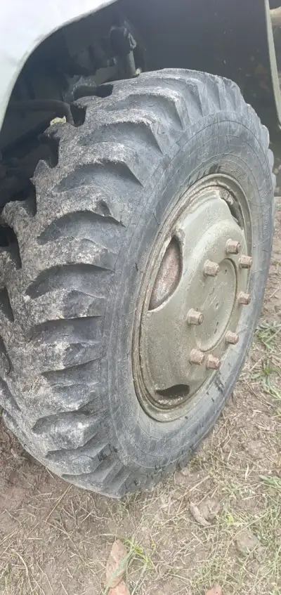 Pneu 8,25-20 v3s