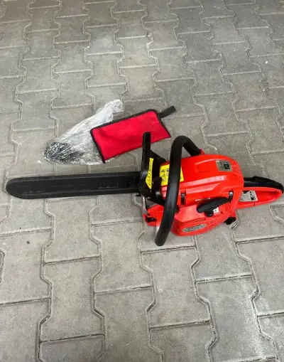 Motorova pila Hecht