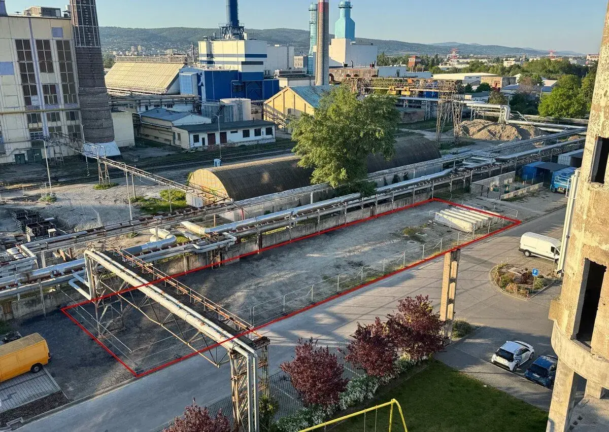 180m2-Viacúčelový pozemok na prenájom - Turbínov