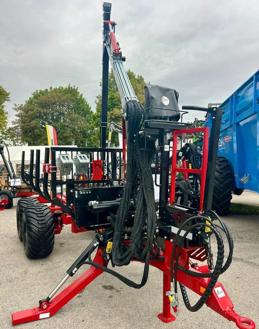 Vyvážačka FarmiForest FT7 + CR36