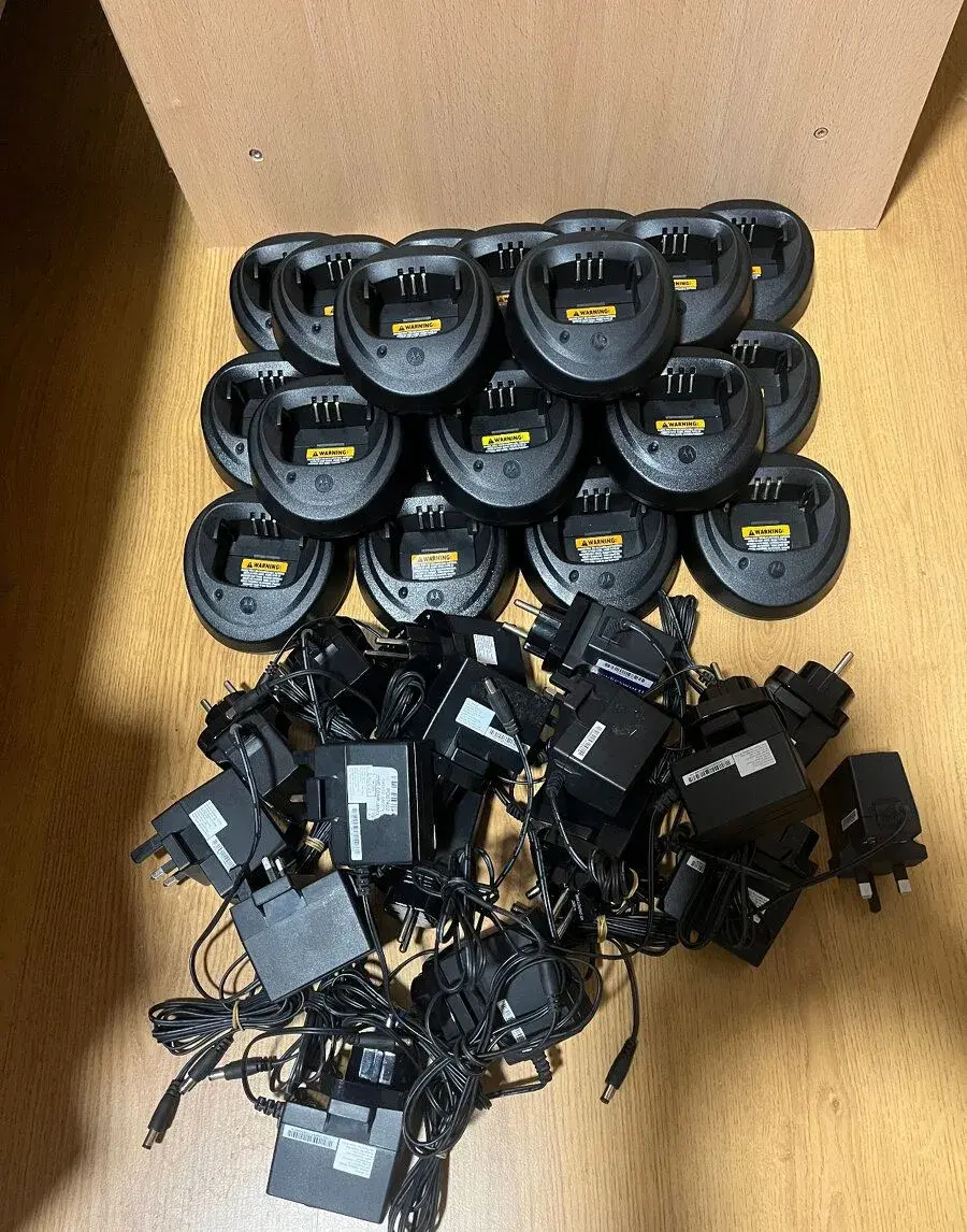 Motorola nabijacka CP040, DP1400