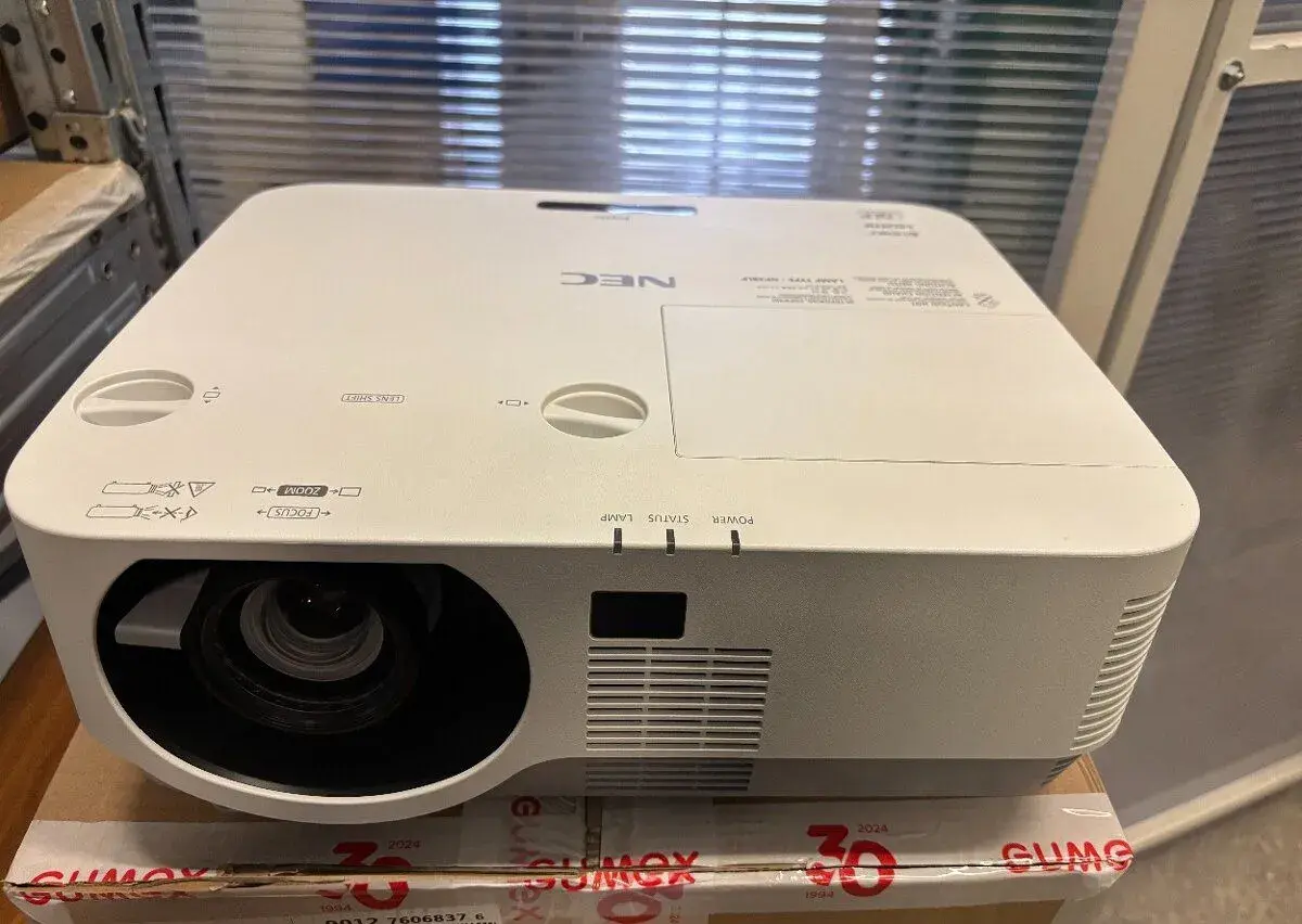 Projektor NEC NP-P502W