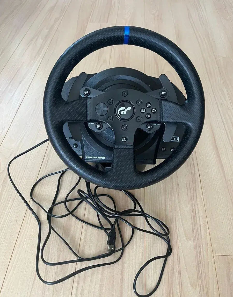 Volant a pedále Thrustmaster T300 RS GT Edition