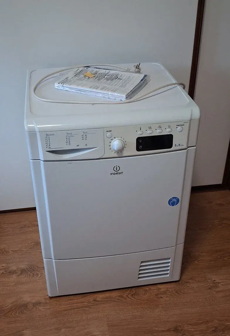 Sušička Indesit kondenzačná 8kg