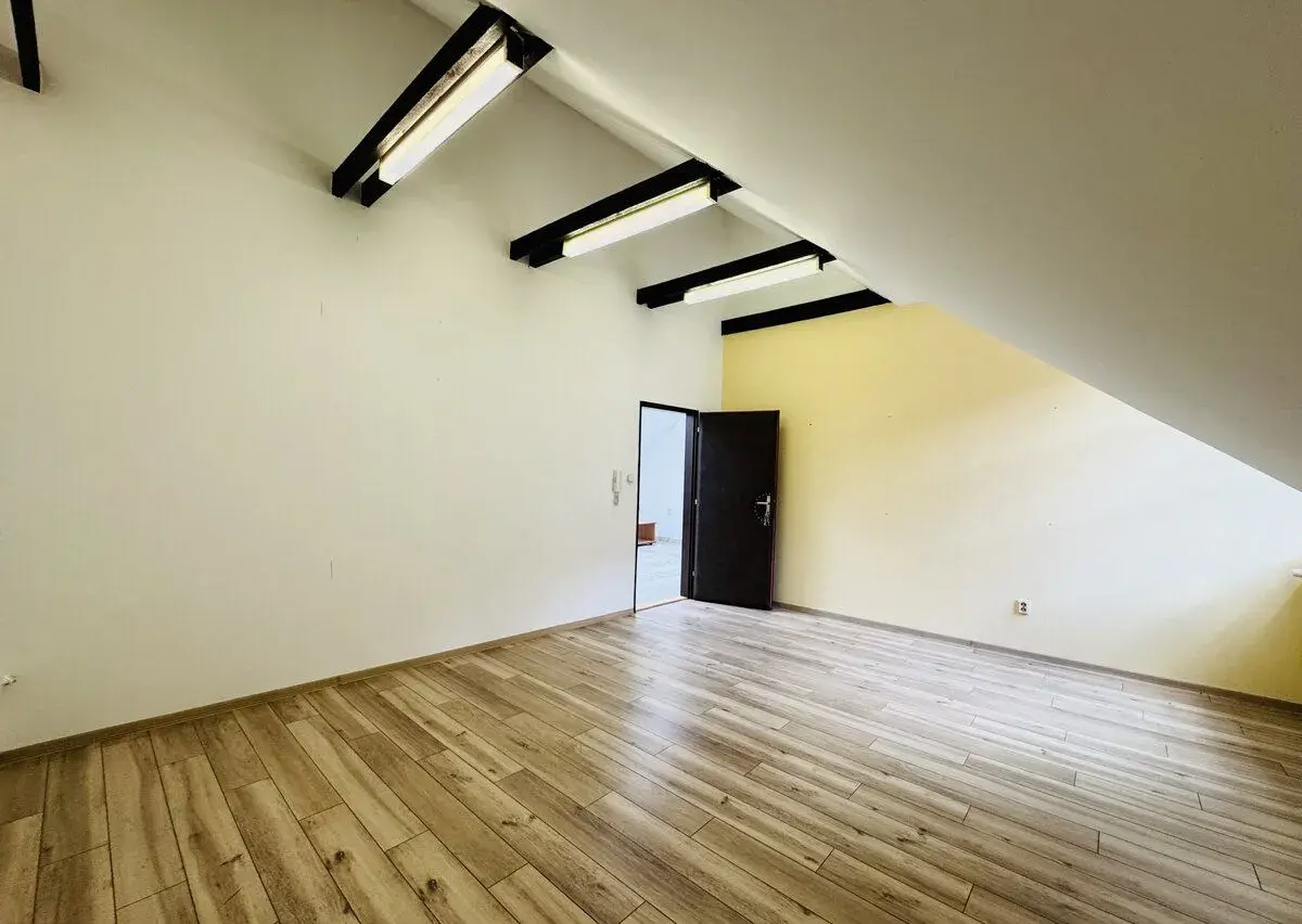 Prenájom kancelárie, Žilina, Staré mesto, Cena: 320€/m