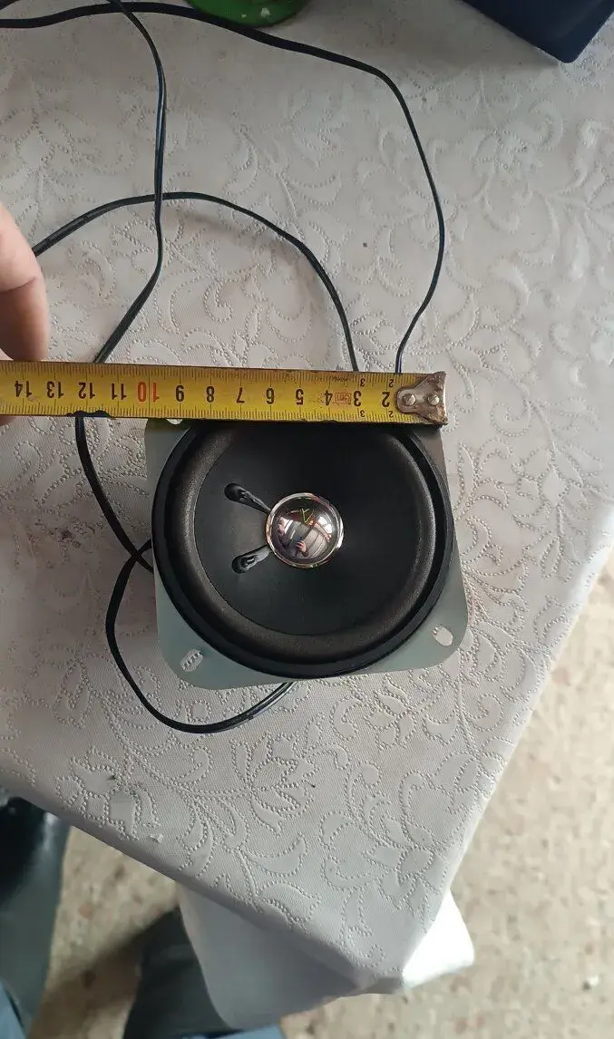 Reproduktor UPS 4W