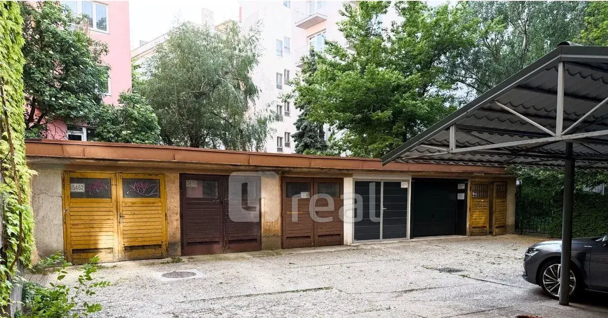 4REAL.SK PREDAJ GARÁŽE V HISTORICKOM CENTRE BRATISLAVY, GRÖS