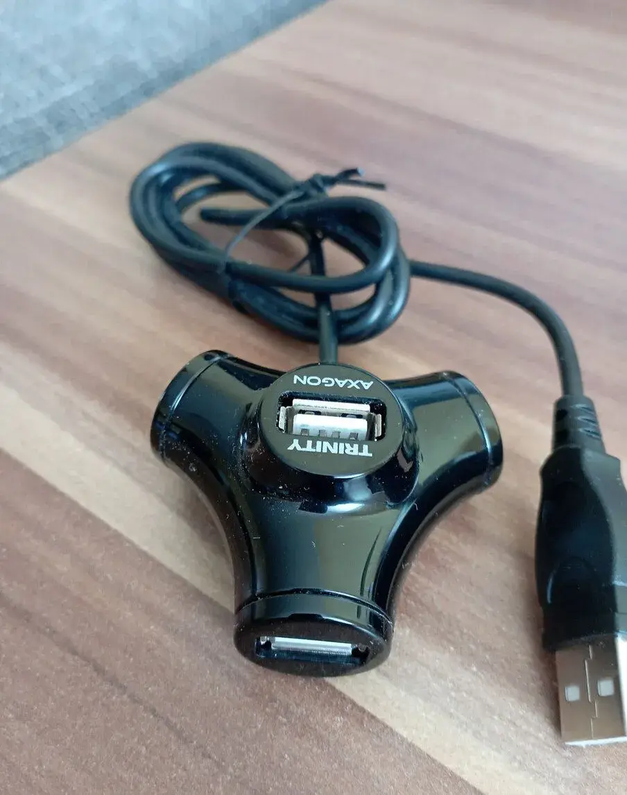 USB rozbočovač Axagon HUE-X3B