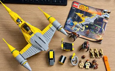 Originál LEGO Star Wars 75092 – Naboo Starfighter
