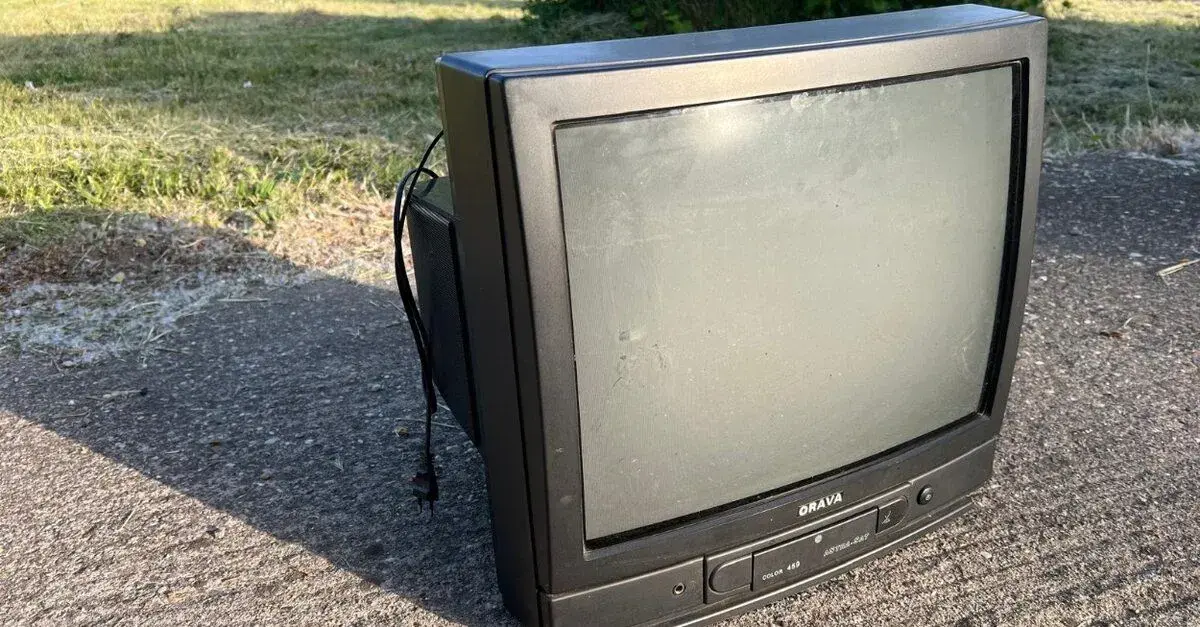 Retro televízor Orava