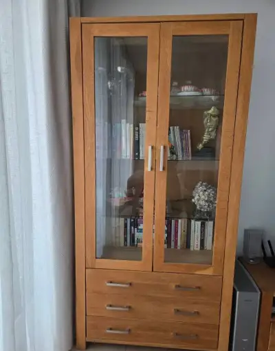 Presklená skriňa