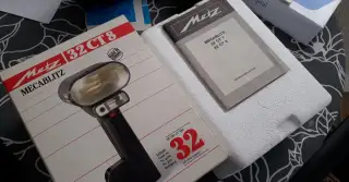 Blesk Metz 32CT8, SCA300 - TOP, ako nové