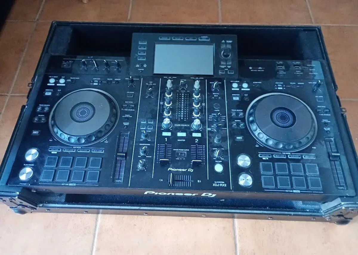 Pioneer XDJ- RX2
