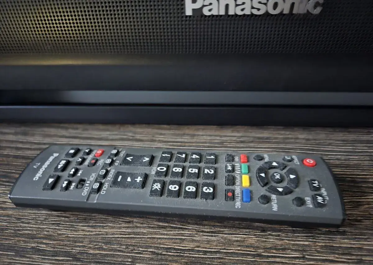 Panasonic Viera TH 37PV7P