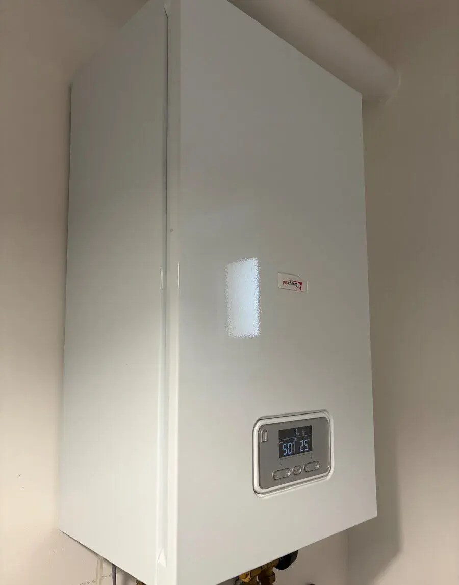 Elektricky kotol a zasobnik teplej vody