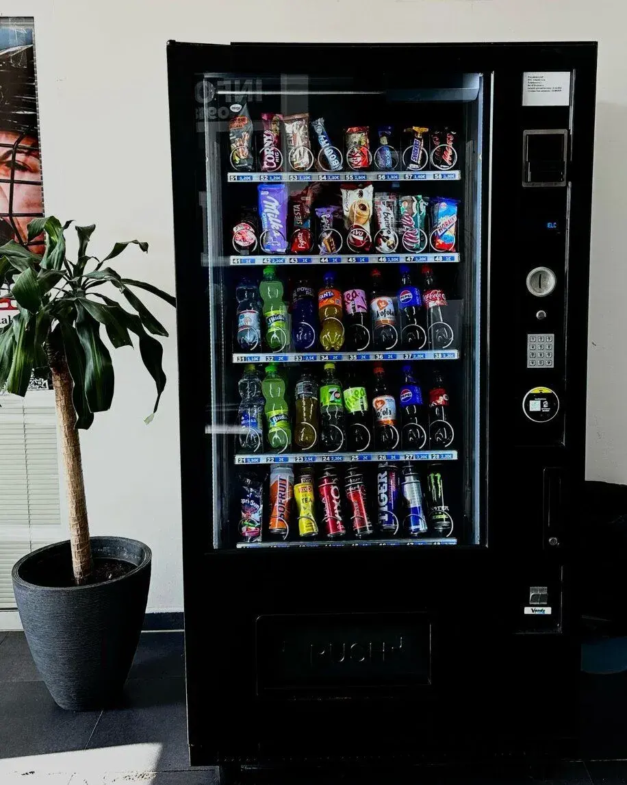 Predajný automat Vendo Sanden a Necta