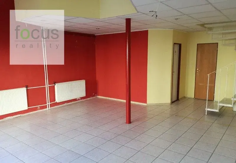 Prenájom komerčný priestor Zlatá ulička - Nová cena
