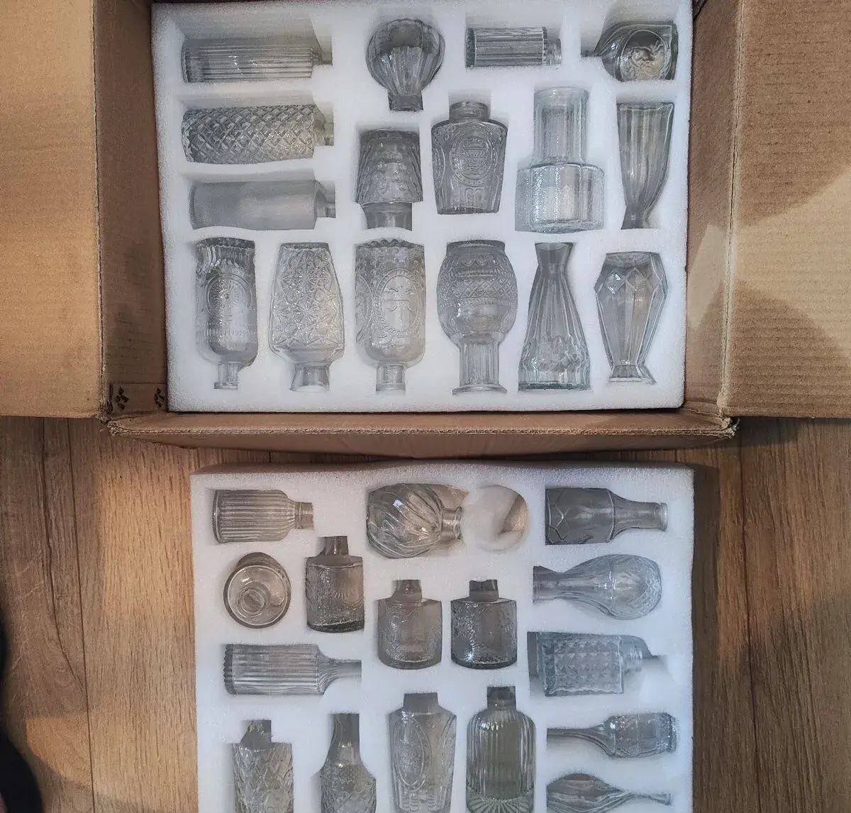 Set sklenené vázy 32ks