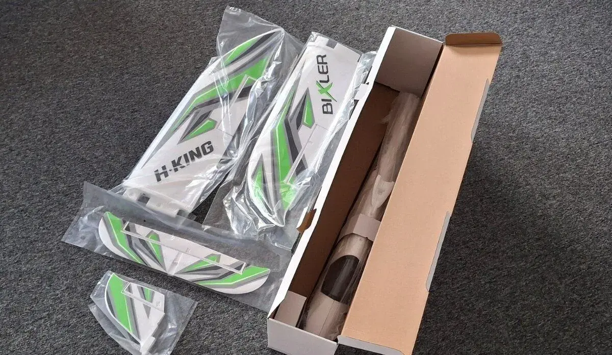 RC vetroň Bixler 1400mm EPO KIT