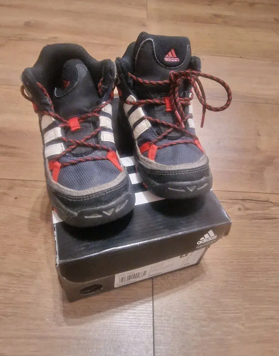 Adidas detske topanky aj na turistiku