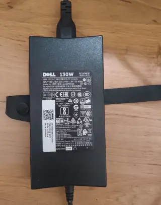 Dell adaptér 130w