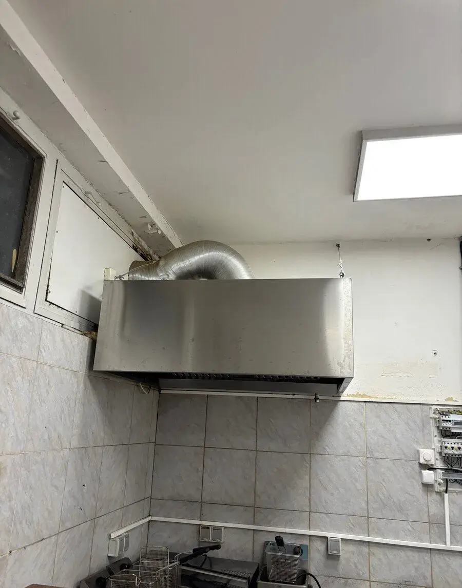 Gastro digestor s motorom