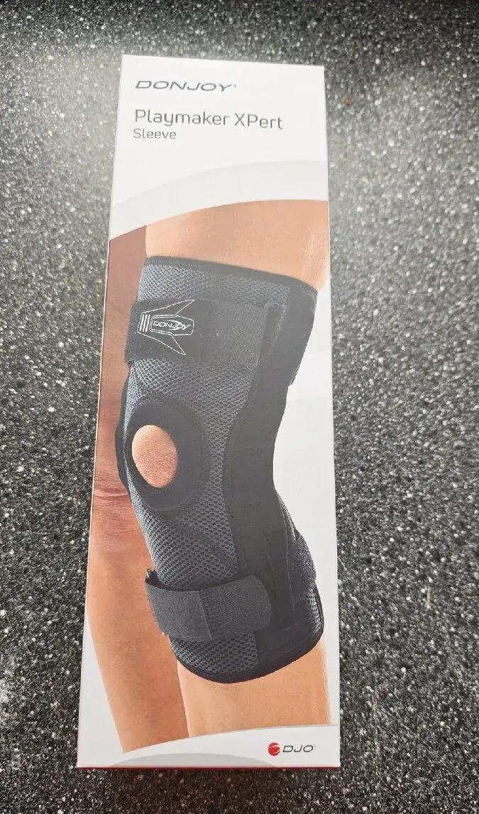 DJ PLAYMAKER XPERT SLEEVE ORTEZA KOLENA XL