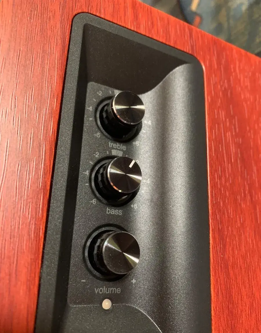 Hi-Fi stereo reproduktory Edifier R1700BT – ako nové
