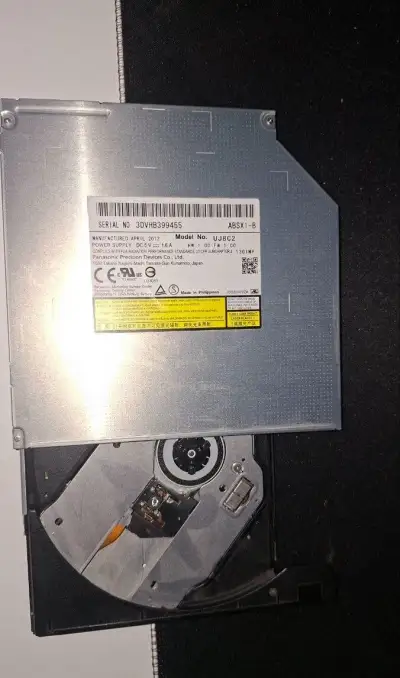 Panasonic UJ8C2 DVD mechanika
