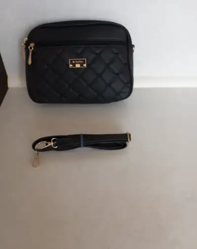 Crossbody kabelka čierna