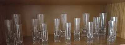 Elegantná súprava sklenených pohárov – 16 ks, 3 veľkosti