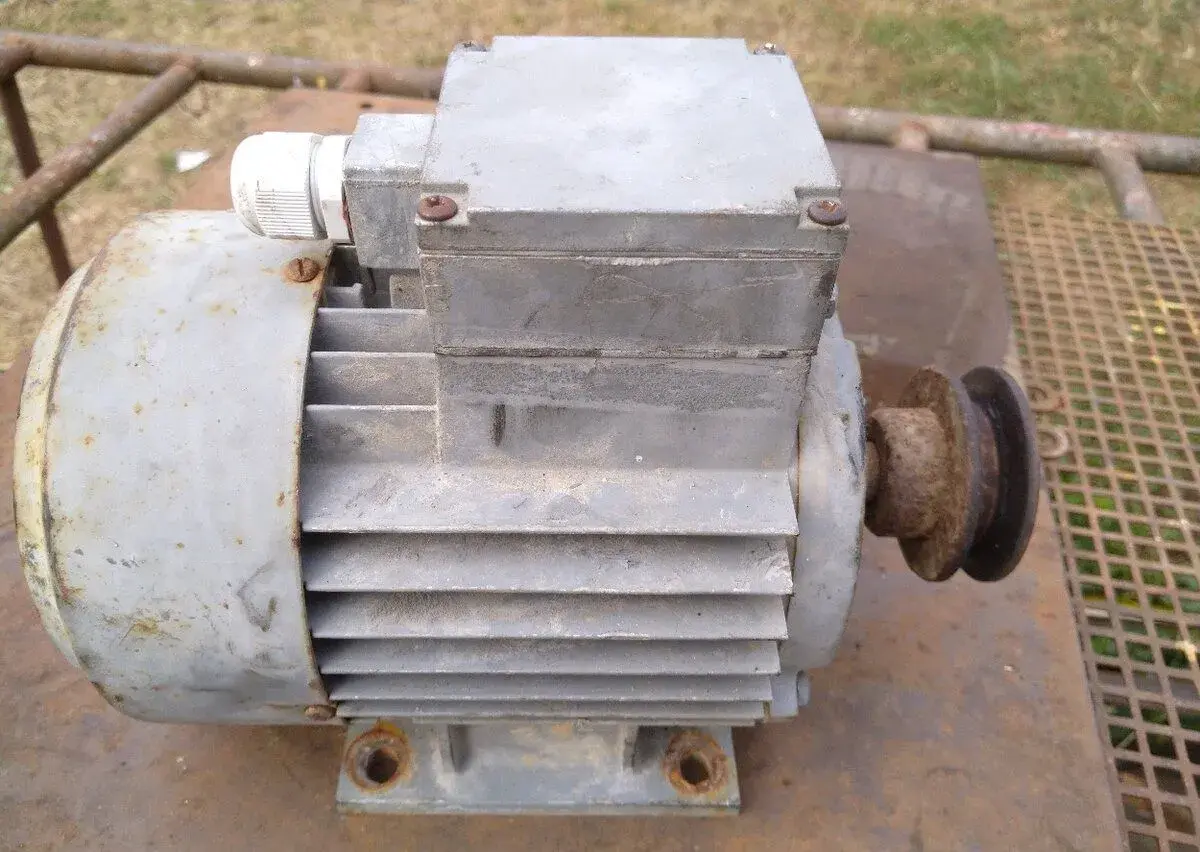 motor MEZ Mohelnice