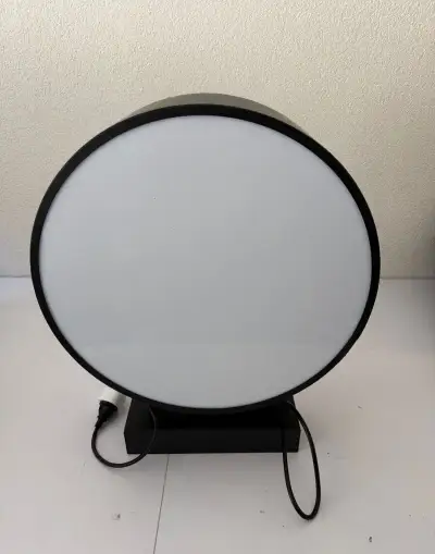 Svetelný panel biely obojstranný na montáž kolmo na stenu