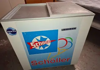 Mraziaca truhlica Liebherr s posuvnym vekom 195l
