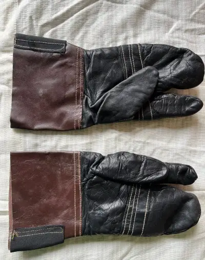 Kožené retro rukavice