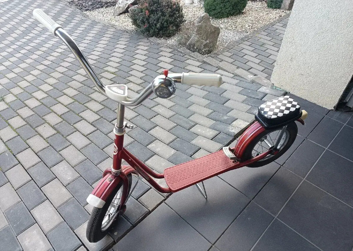 Retro kolobežka