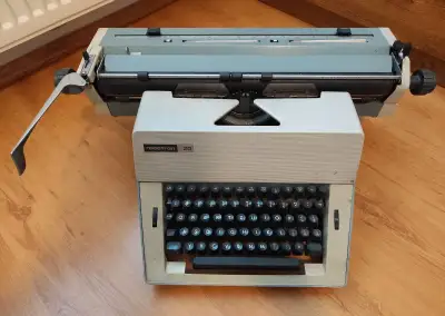 Písací stroj Robotron 20