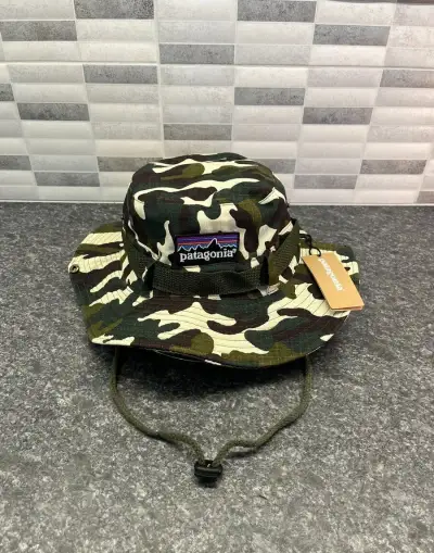 Patagonia outdoor klobúk – camouflage, nový s visačkami