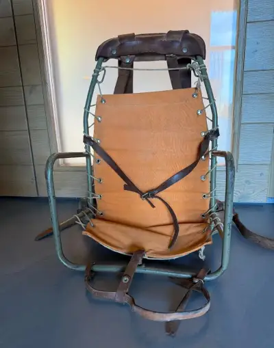 retro turistický nosič pre deti