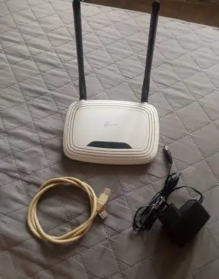 TP Link wifi router TL- WR 841 N
