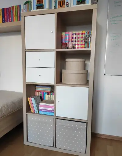 IKEA KALLAX, 2x4 s príslušenstvom